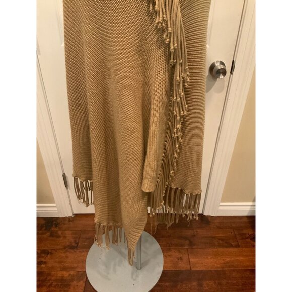 BCBG Max Azria Light Brown Rib Knit Fringe Trim Poncho  Size OS - Picture 3 of 7